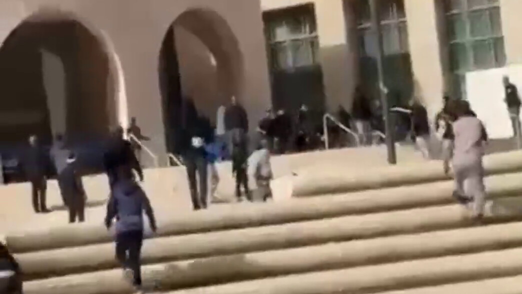 שניים נפצעו קשה, הרקע פלילי