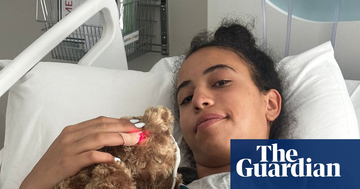 ‘Her instinct is to save lives’: Chaya, 14, recovers after being shot while shielding children during Bondi terror attack | Bondi beach terror attack