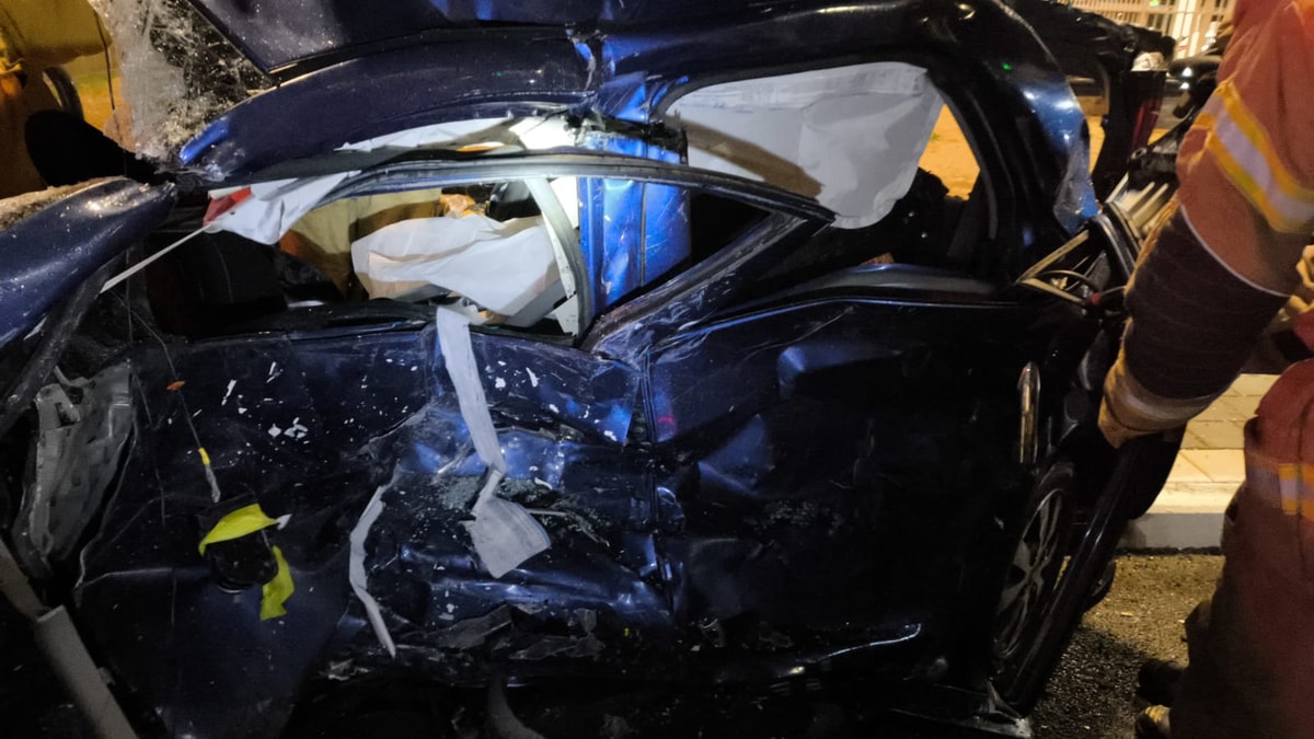 תאונה קטלנית משולשת: הרכב התרסק על הכביש הרטוב, בת 32 נהרגה במקום תאונה קטלנית משולשת: הרכב התרסק על הכביש הרטוב, בת 32 נהרגה במקום