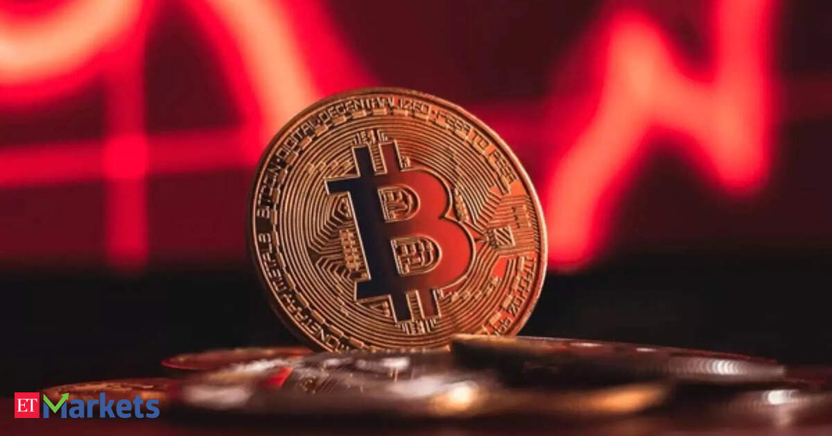 Bitcoin slips over 2% in one day after AI, Tech stocks slide on weak US earnings; crypto monthly decline extends to 10%