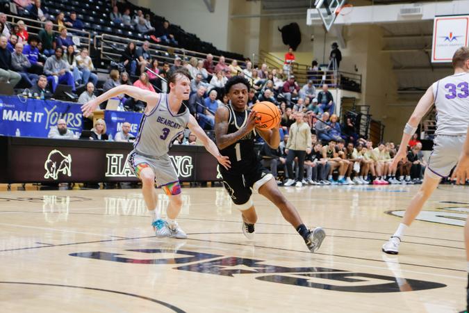 Booker, McBride score 21 each as Harding stifles Henderson State 74-57 for 8th straight win