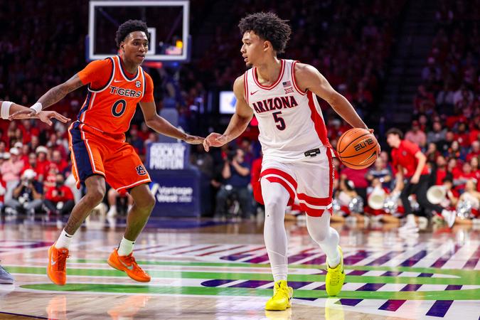 Burries scores 28 points, No. 1 Arizona rallies from halftime deficit to beat No. 12 Alabama 96-75 Burries scores 28 points, No. 1 Arizona rallies from halftime deficit to beat No. 12 Alabama 96-75