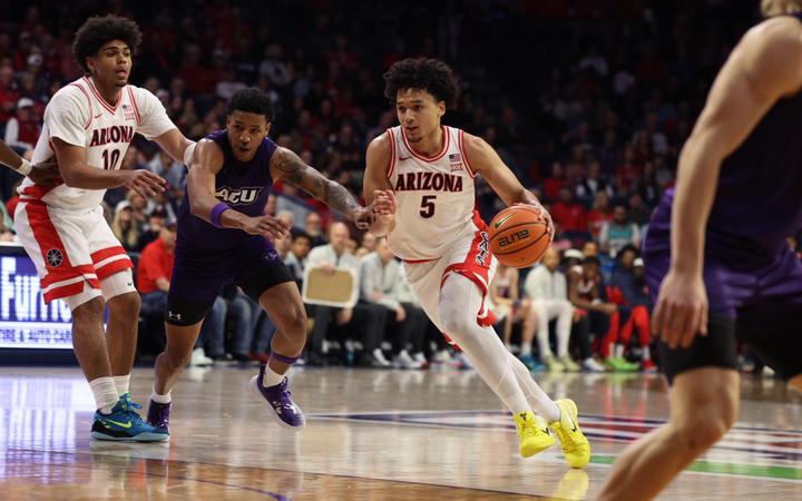 Arizona Rolls Past Abilene Christian 96-62 to Stay Unbeaten Arizona Rolls Past Abilene Christian 96-62 to Stay Unbeaten