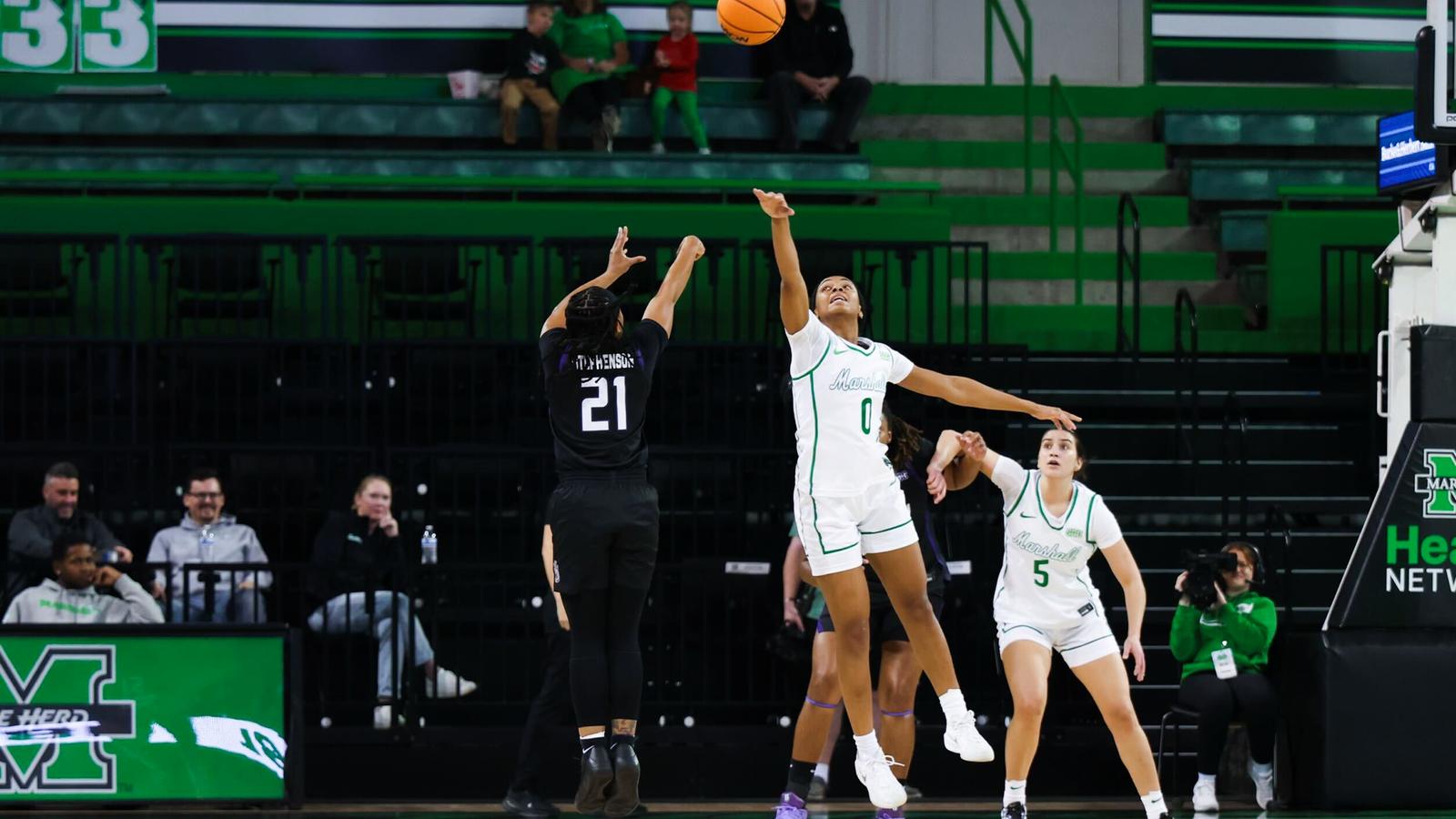 Women’s Hoops Falls to Marshall in Overtime