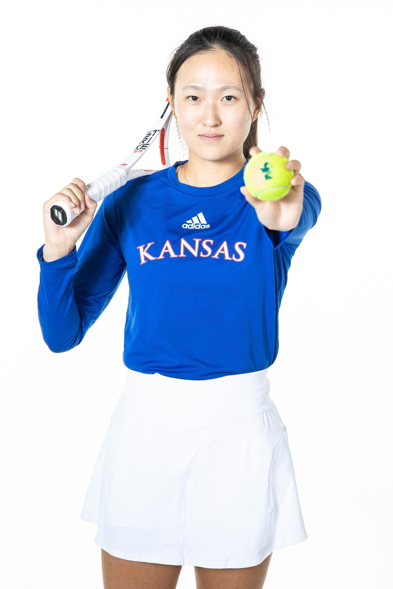 Nahyeong Cho Signs to Play Tennis at Kansas