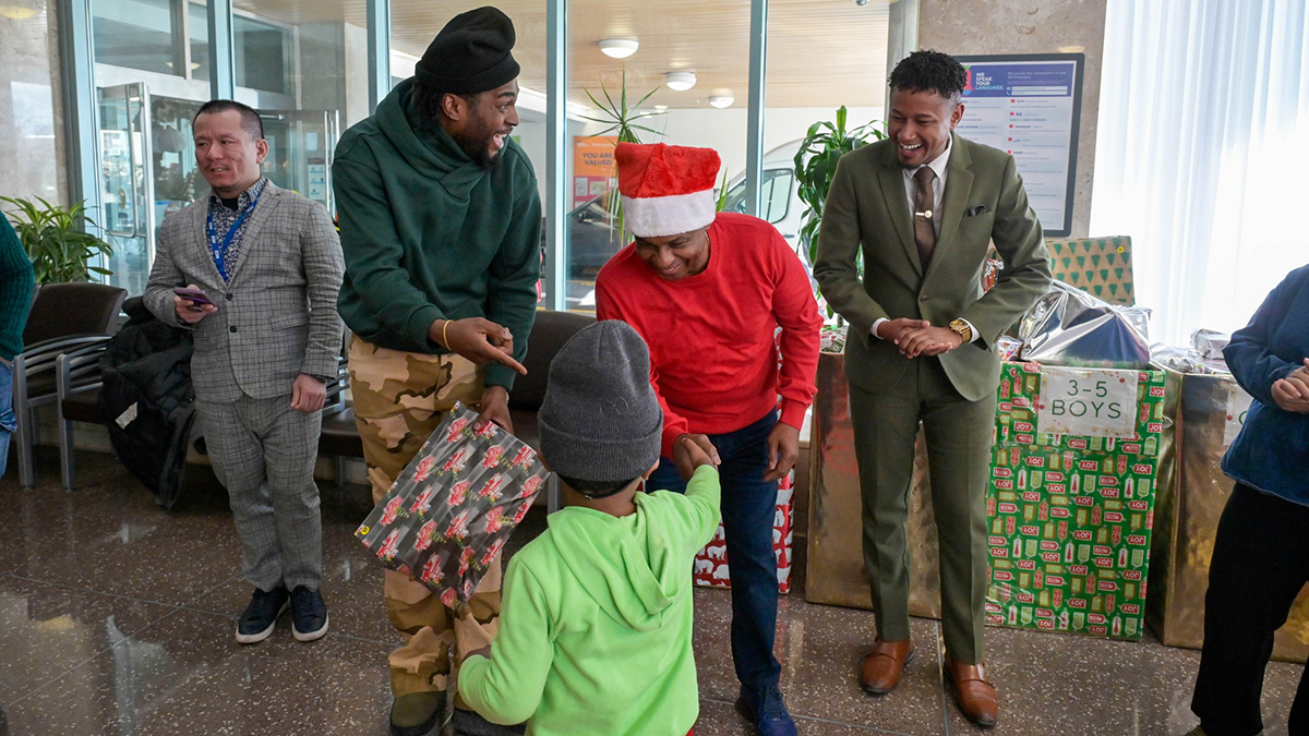 NYC Health + Hospitals/Metropolitan Hosts Annual Holiday Toy Giveaway for More than 1,000 Children and Families
