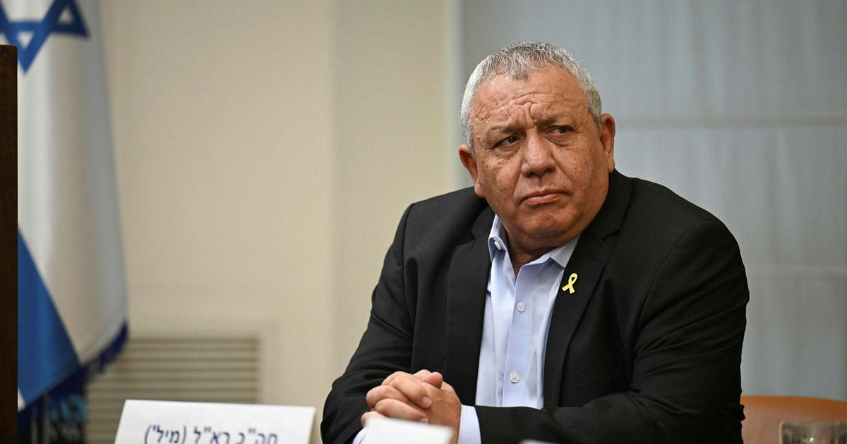 גדי איזנקוט תובע מיליון שקל מערוץ 14: “פרסומים שקריים על חקירה פלילית” – תקשורת גדי איזנקוט תובע מיליון שקל מערוץ 14: “פרסומים שקריים על חקירה פלילית” – תקשורת