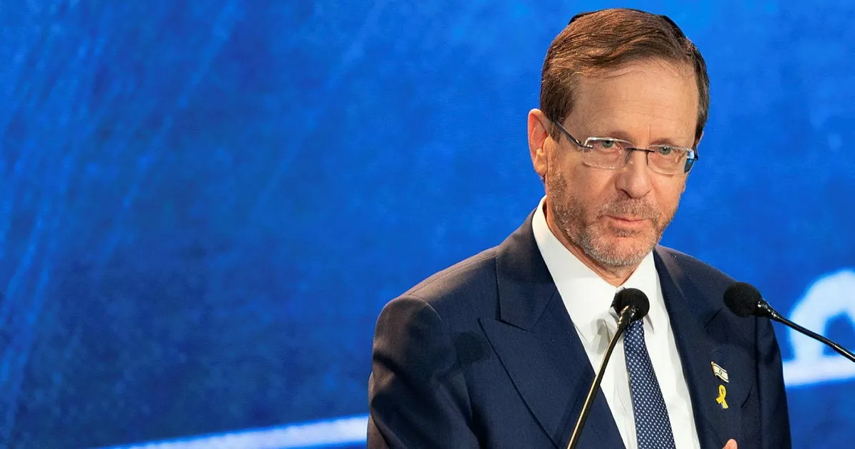 Herzog Reportedly Drew Up Legal Opinion for Netanyahu’s Pardon Before His Presidency Herzog Reportedly Drew Up Legal Opinion for Netanyahu’s Pardon Before His Presidency