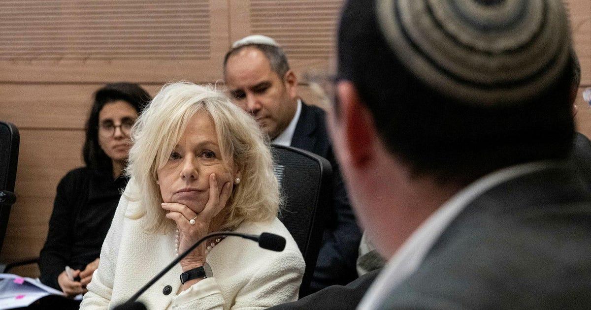 הממשלה הפילה בעצמה את המהלך לפיטורי היועצת המשפטית – פוליטי הממשלה הפילה בעצמה את המהלך לפיטורי היועצת המשפטית – פוליטי