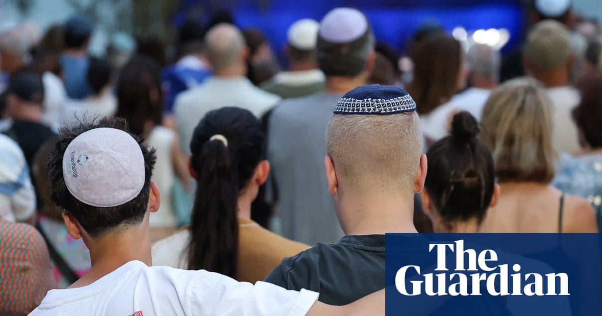 One Mitzvah for Bondi campaign fights hate with love … one small act of kindness at a time | Bondi beach terror attack One Mitzvah for Bondi campaign fights hate with love … one small act of kindness at a time | Bondi beach terror attack
