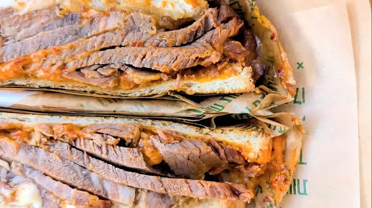 דאדי, מעדניה עם כריכי בשר במתחם בזל: ביקור וחוות דעת דאדי, מעדניה עם כריכי בשר במתחם בזל: ביקור וחוות דעת