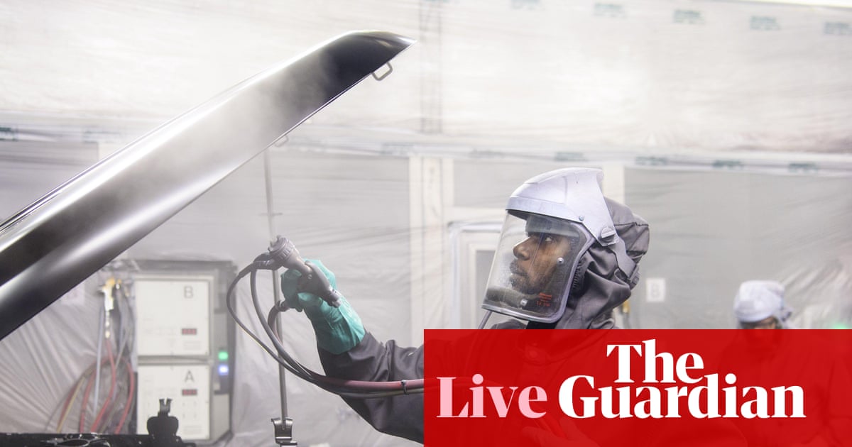 UK factory sector grows for first time in a year despite budget uncertainty; £5.3bn infrastructure merger collapses – business live | Business UK factory sector grows for first time in a year despite budget uncertainty; £5.3bn infrastructure merger collapses – business live | Business