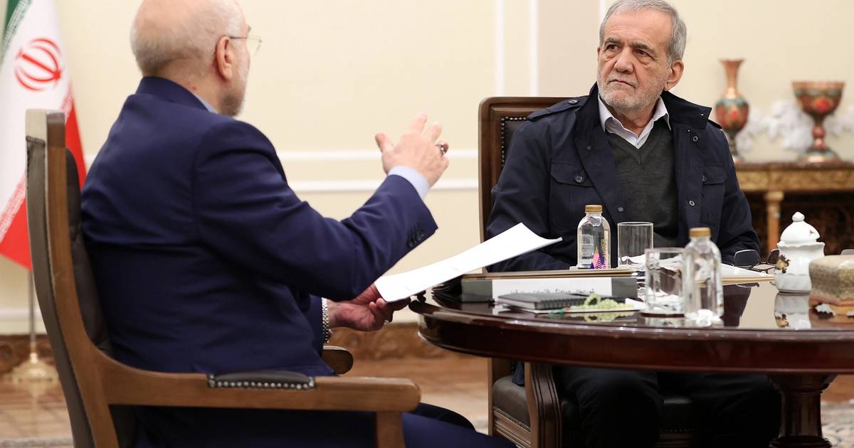 Iran parliament speaker threatens to impeach Pezeshkian government