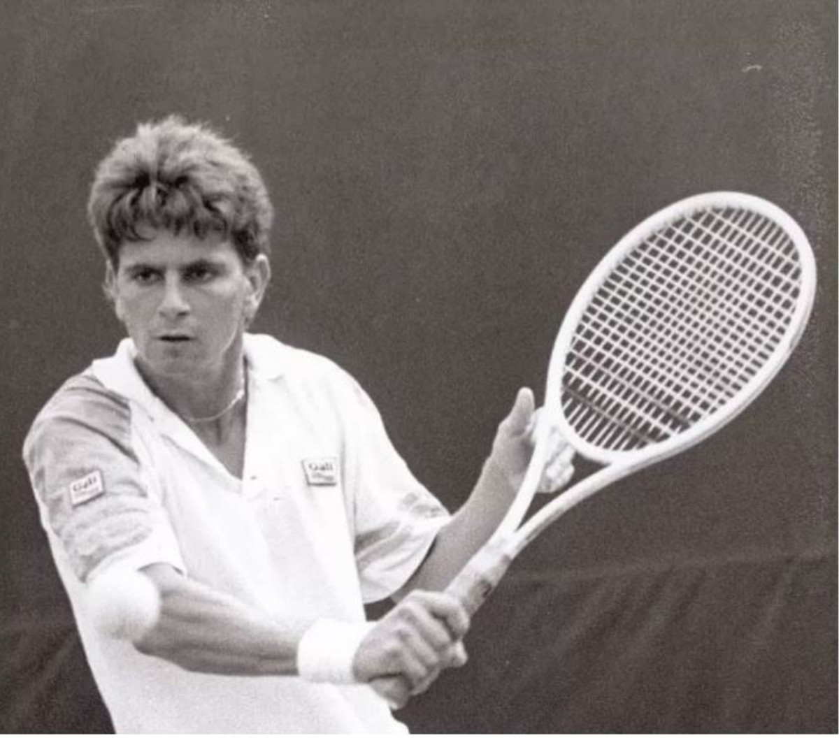 הבן של אגדת הטניס עמוס מנסדורף התחתן – והאבא לא הוזמן