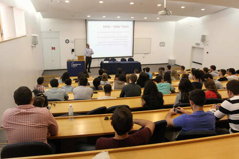 Brain drain deepens as more Israeli academics leave and fewer return, CBS data show