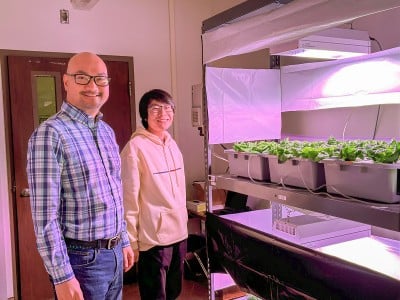 U of I’s New Controlled Environment Research Facility Advances Indoor Farming with Stakeholder Input