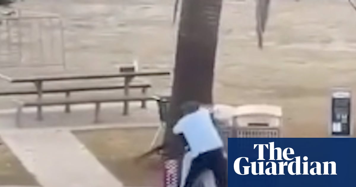 Bystander tackles and wrestles gun from alleged gunman during Bondi beach mass shooting | Bondi beach terror attack Bystander tackles and wrestles gun from alleged gunman during Bondi beach mass shooting | Bondi beach terror attack