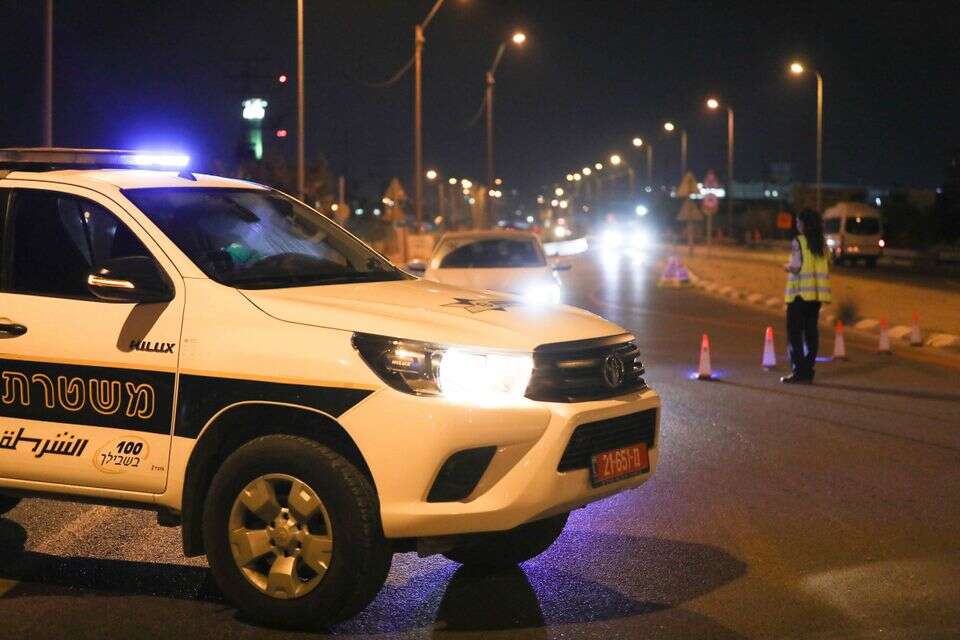 בבוץ ובאגרופים: ראש המועצה מהשפלה הותקף