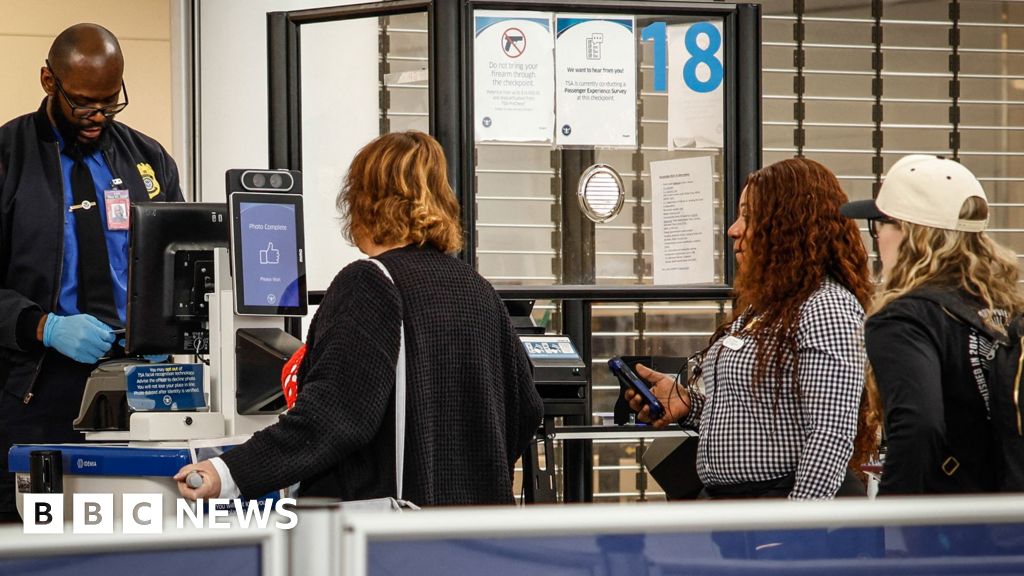 US could ask tourists for five-year social media history before entry