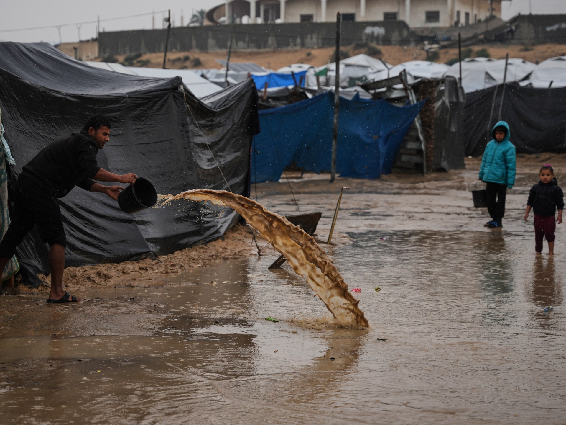 Tent camps flooded as winter storm exposes Gaza’s fragile ceasefire | Gaza News
