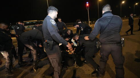Haredi protest blocks roads in southern Israel after Jerusalem clashes; 8 arrested in