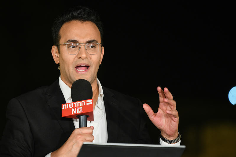 מגיש חדשות 12 מפתיע: “מזל שהקיום האנושי לא תלוי בגברים” מגיש חדשות 12 מפתיע: “מזל שהקיום האנושי לא תלוי בגברים”