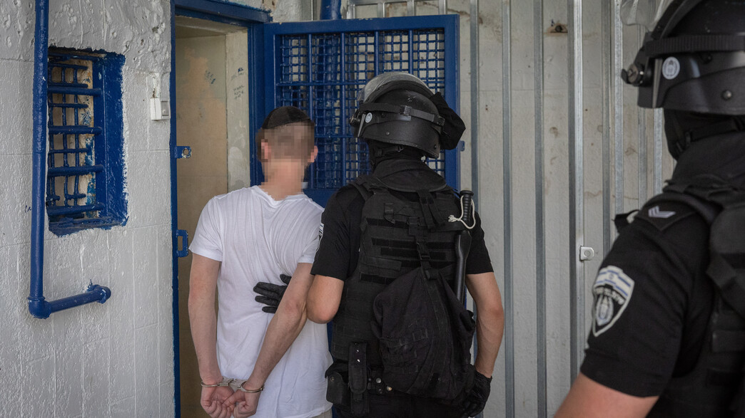 צילם את נמל חיפה ובתי הזיקוק: שב”כ עצר אזרח רוסי בחשד לריגול