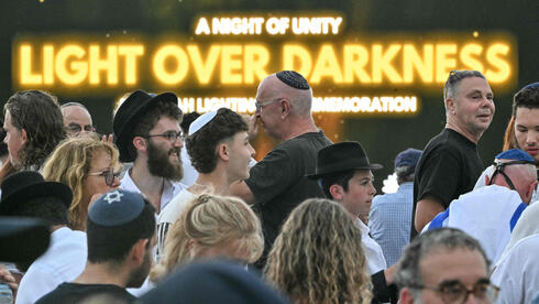 Australia marks one week since antisemitic Bondi Beach attack with moment of silence