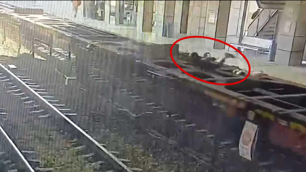 אירוע חריג ברכבת: נוסע סמוי אותר על גג רכבת משא