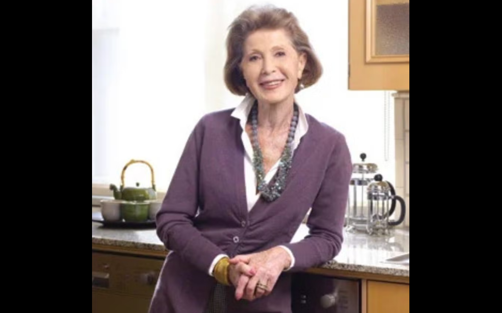 Helen Nash, kosher cookbook author and NYC philanthropist, dies at 89 Helen Nash, kosher cookbook author and NYC philanthropist, dies at 89