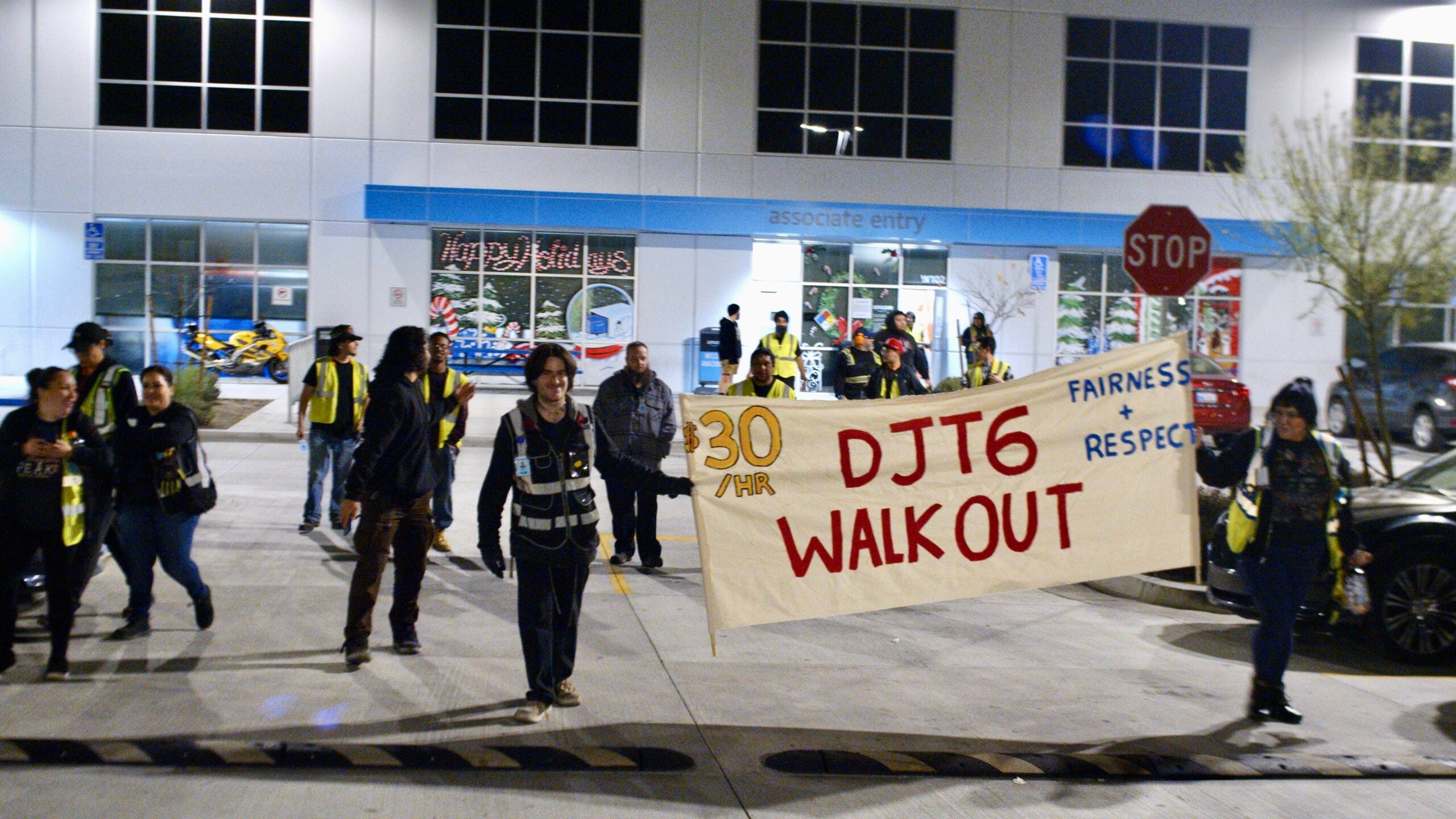 Amazon Workers at DJT6 Facility in Riverside Join Teamsters
