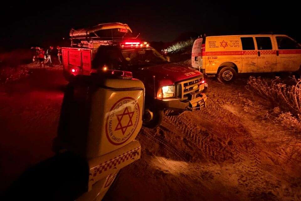 רוכב אופניים נפל אל מותו מצוק בסמוך לנתניה עבר החייאה ופונה לבית חולים