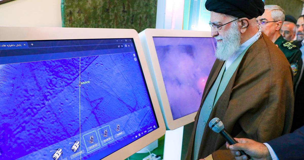 Khamenei gives green light to compact nuclear warheads – report Khamenei gives green light to compact nuclear warheads – report