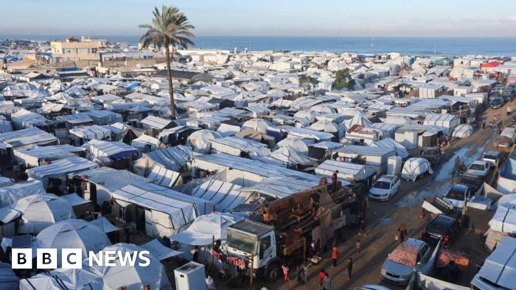 Five killed in Israeli air strikes on tents near Khan Younis, medics say