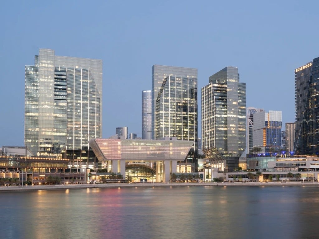 ERM expands Middle East presence with new office in Abu Dhabi financial centre ERM expands Middle East presence with new office in Abu Dhabi financial centre