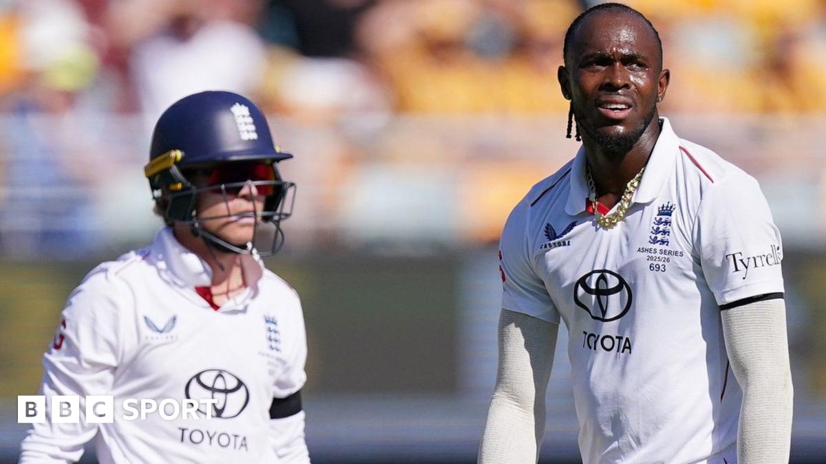 Ashes: Jofra Archer criticised by Matthew Hayden for bringing pillow to Gabba