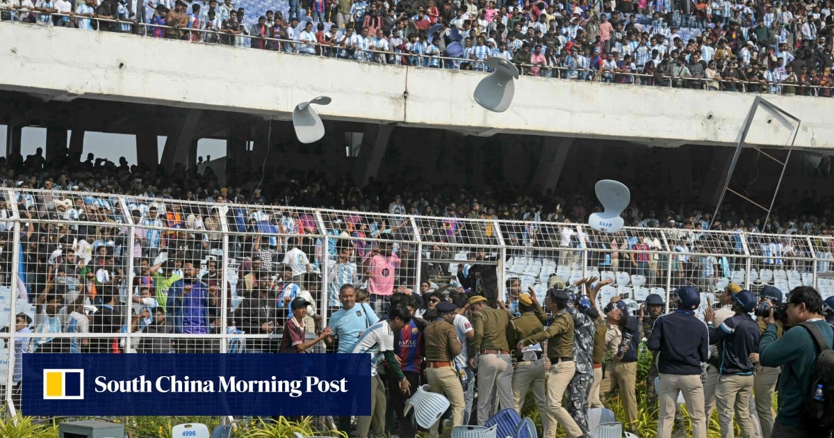 Angry Indian fans riot, vandalise stadium after another Lionel Messi farce Angry Indian fans riot, vandalise stadium after another Lionel Messi farce