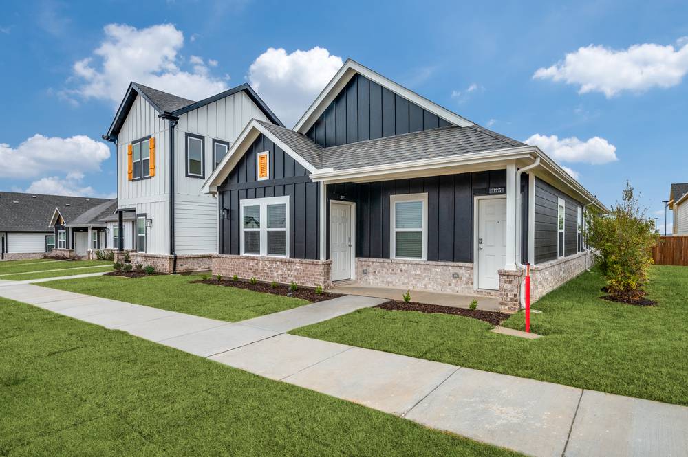 Bob on Business: Build-to-rent homes open in Fort Worth Bob on Business: Build-to-rent homes open in Fort Worth