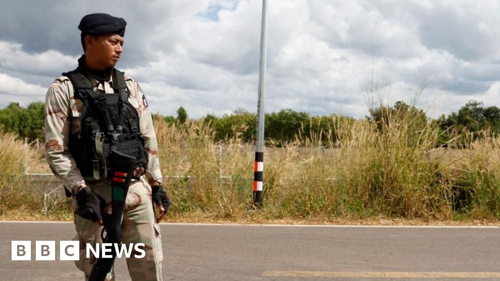 Cambodia shuts border crossings with Thailand as fighting continues