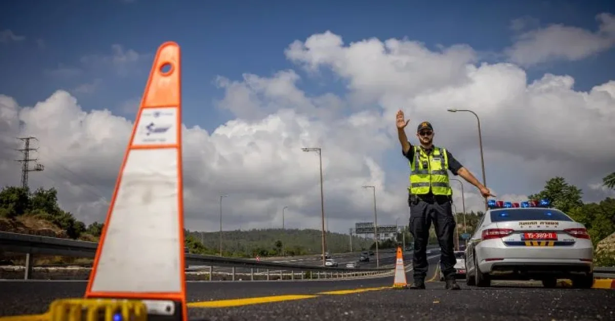 המאבק בתאונות הדרכים: מצלמות חדשות ומאות ניידות משטרה יוצבו בכבישים המאבק בתאונות הדרכים: מצלמות חדשות ומאות ניידות משטרה יוצבו בכבישים