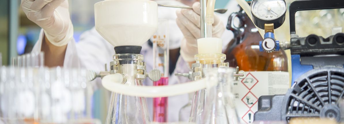 Is Eastman Chemical A Bargain After a 36.6% Slide and DCF Upside in 2025?