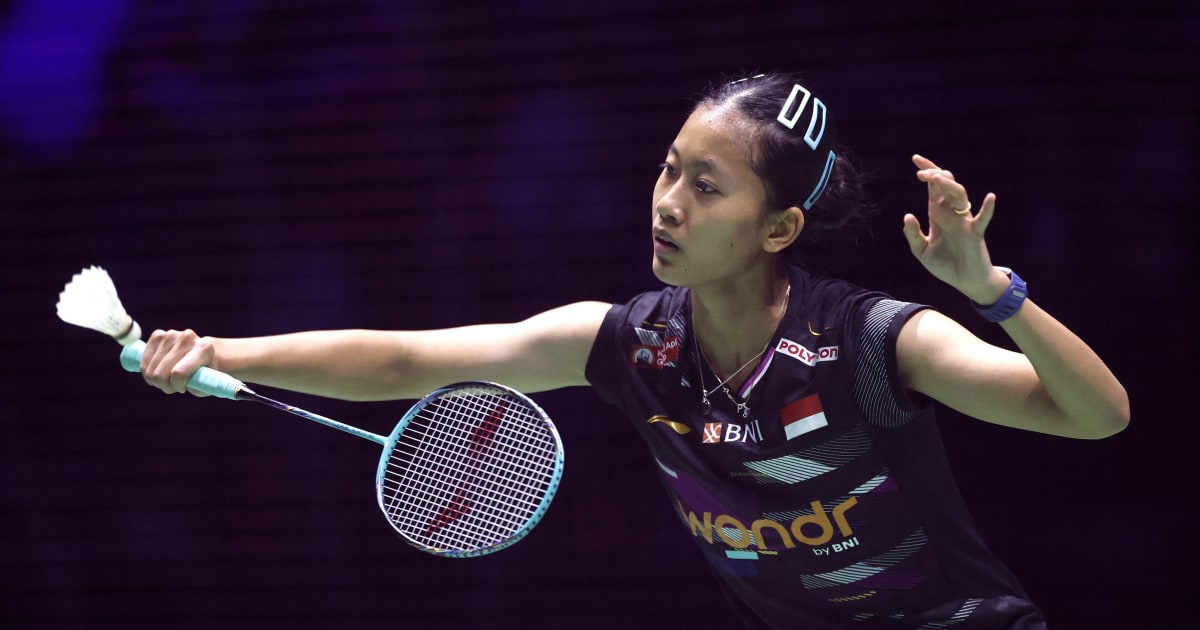 Indonesia reach men’s and women’s badminton team finals; Singapore secure first medal of event
