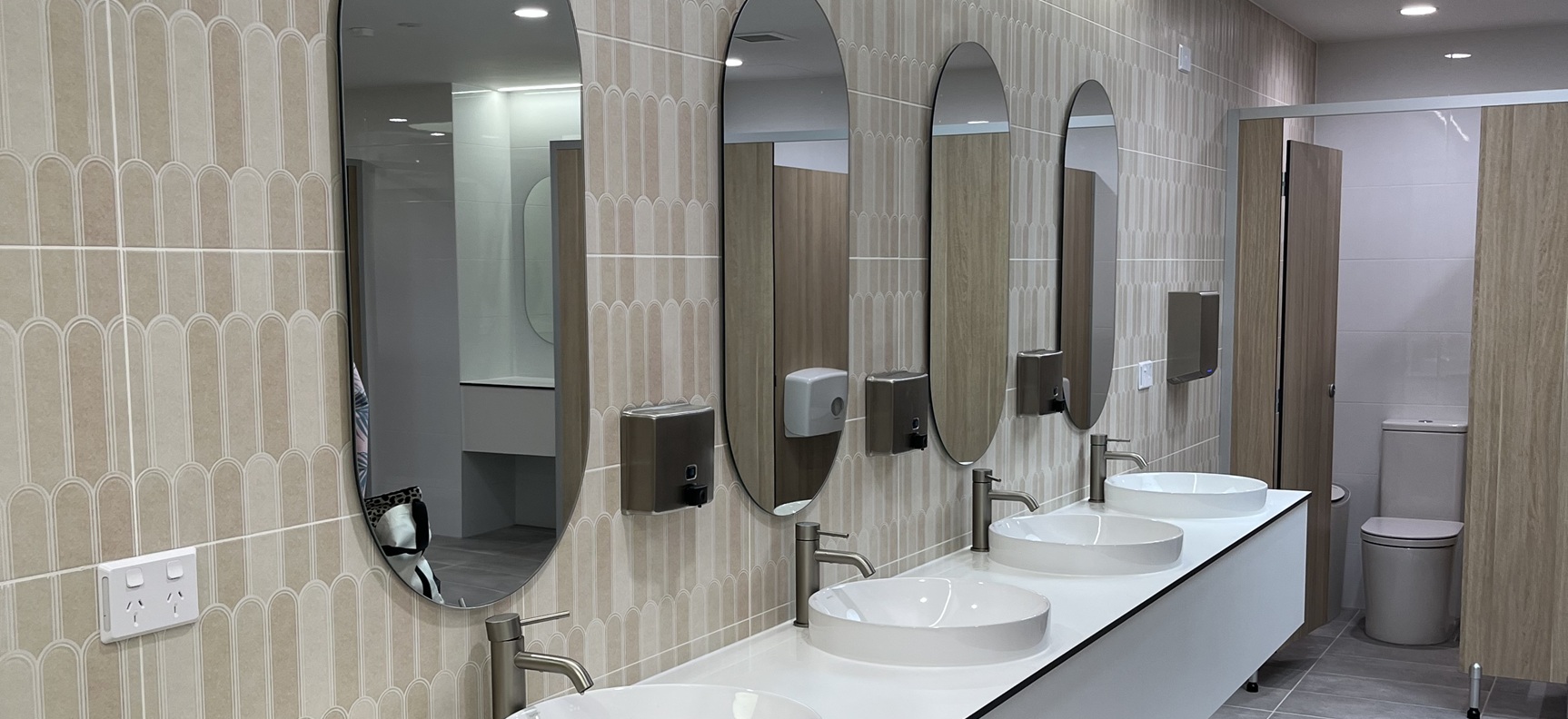 Fresh new change and bathroom facilities now open at Peninsula Leisure Centre pool Fresh new change and bathroom facilities now open at Peninsula Leisure Centre pool