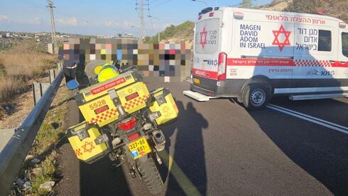 Two Israelis lightly wounded in Binyamin stabbing; driver who rammed soldier killed a