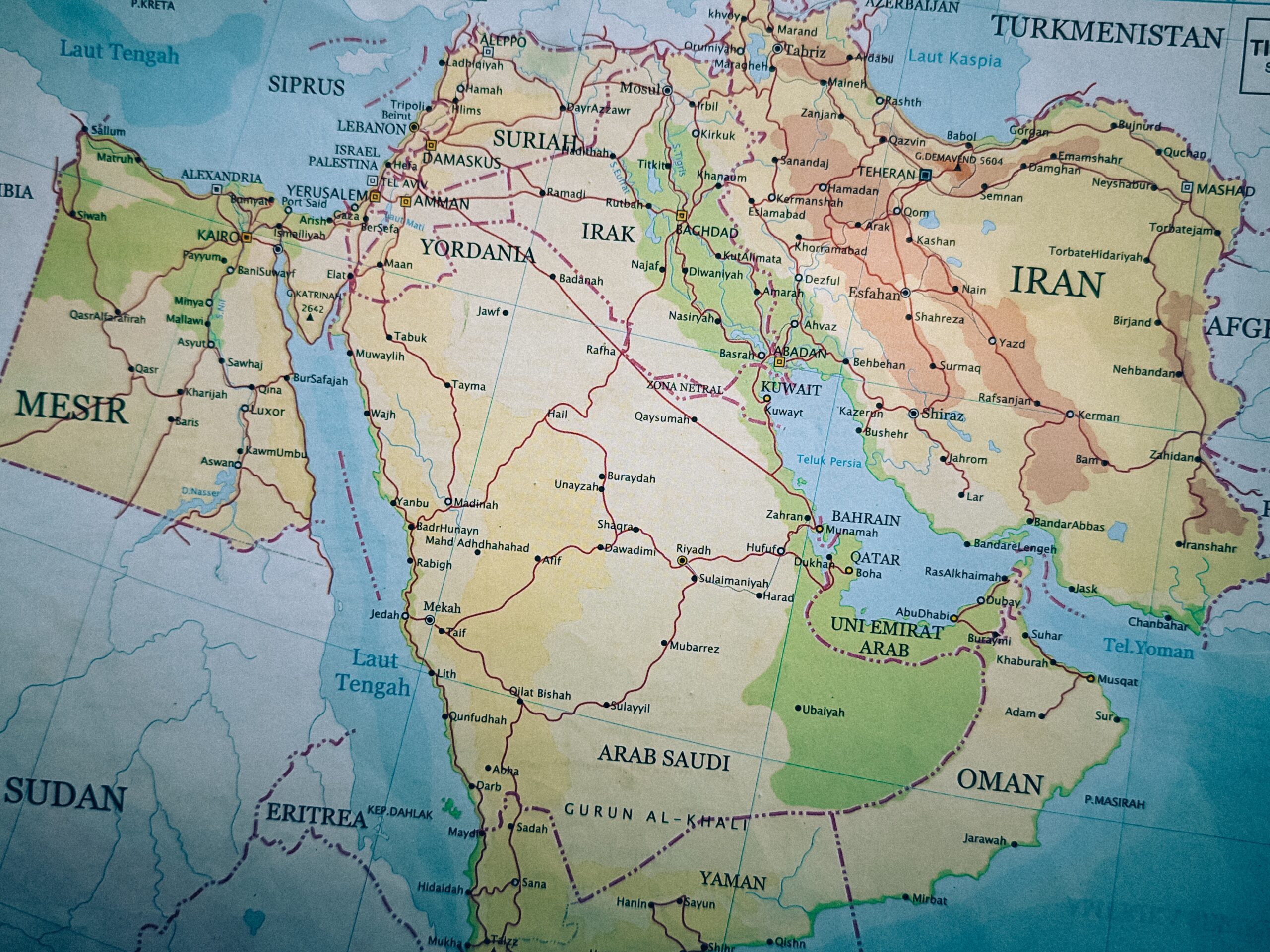 Is the UAE Deepening Its Strategic Involvement Against the Houthis?