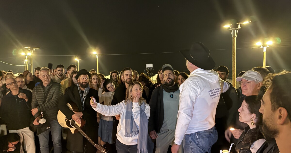 Bondi Beach attack casts a shadow on Hanukkah celebrations in Israel Bondi Beach attack casts a shadow on Hanukkah celebrations in Israel