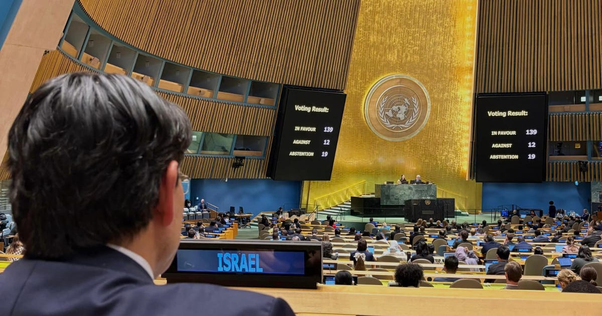 האו”ם העביר החלטה הקוראת לישראל לשתף פעולה עם אונר”א – מדיני ביטחוני