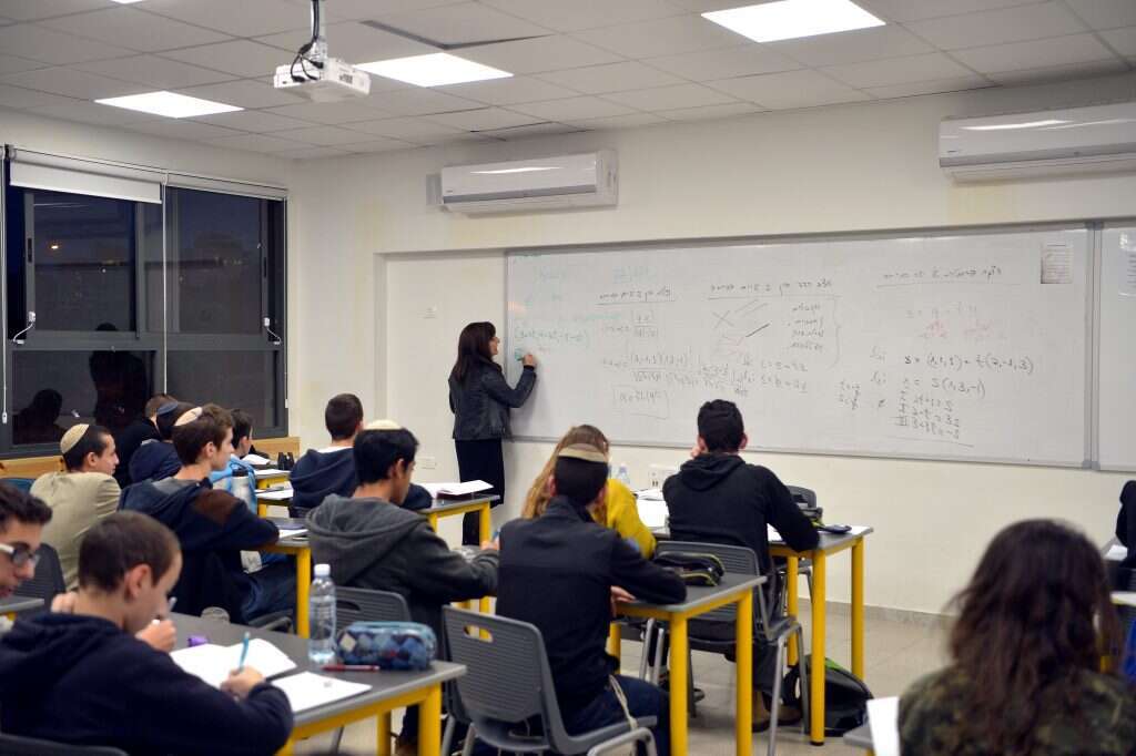 תוך עשר עד חמש עשרה שנים, מערכת החינוך של הציונות הדתית תהיה חרדית