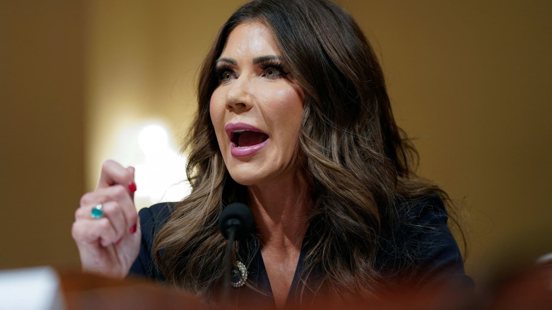 Noem to deploy hundreds more federal agents to city