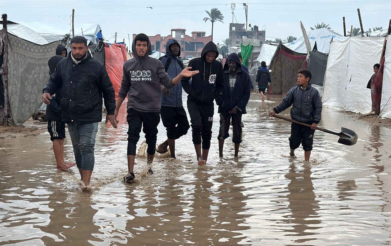 Amid disastrous flooding of displacement camps in Gaza, Israel bans humanitarian organizations providing relief – Mondoweiss